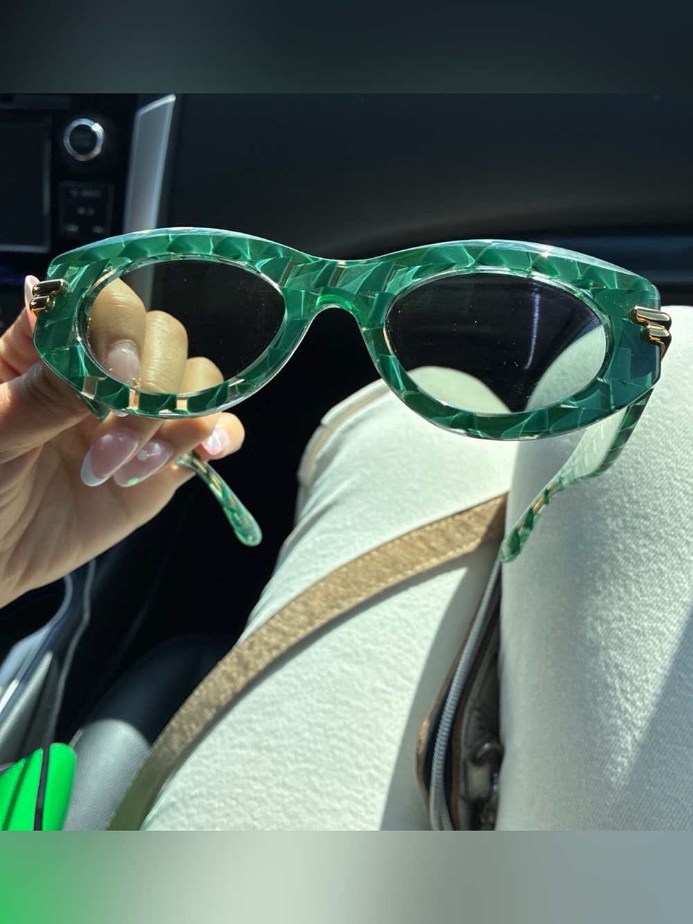 Bottega Veneta Emerald Green Oval Sunglasses with Gold Temples - Picture 2 of 9